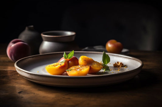 Pêches épicées chaudes infusées d'épices parfumées